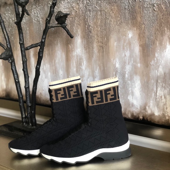FENDI boots - Picture 2 of 5